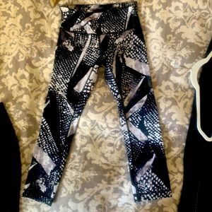 Black and white patterned leggings